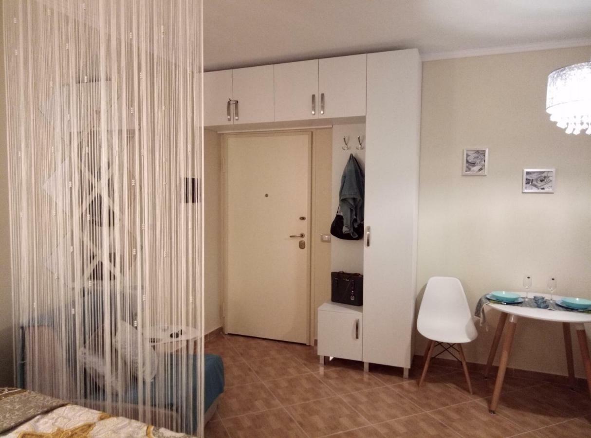 Elen Apartment - Adults Only Орікум Екстер'єр фото
