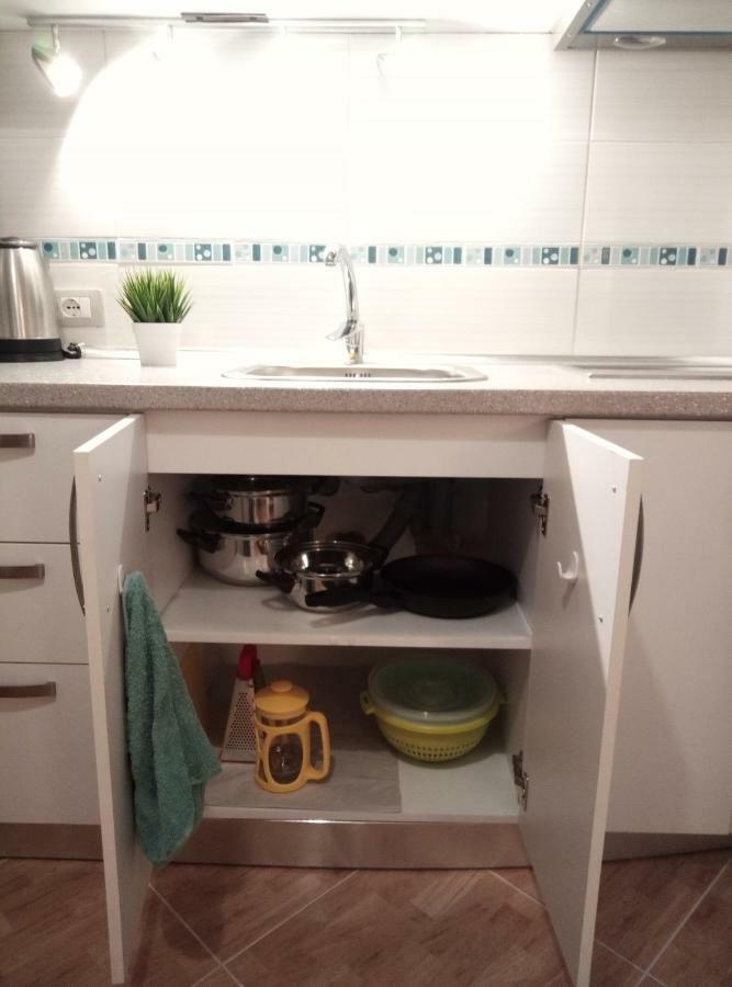Elen Apartment - Adults Only Орікум Екстер'єр фото